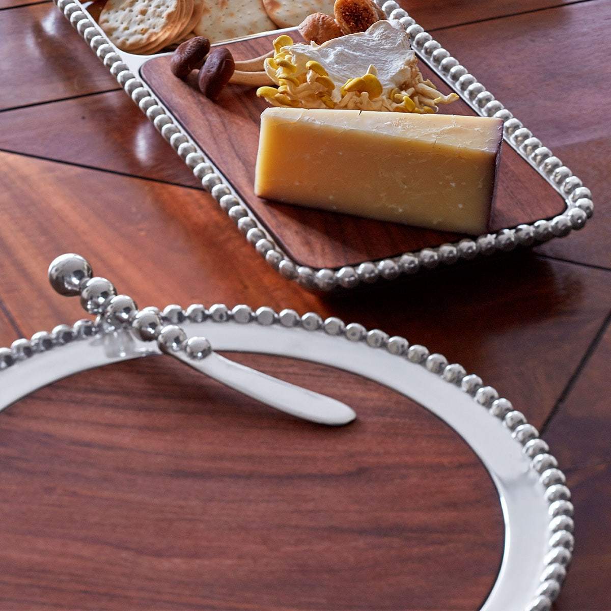 Mariposa Pearled Round Cheeseboard