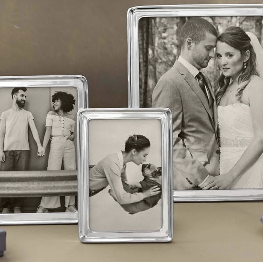 Mariposa signature 4x6 picture frame