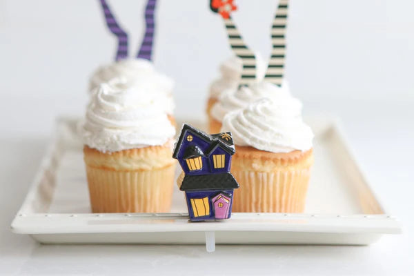 Nora Fleming Spooky Spaces - Haunted House Mini